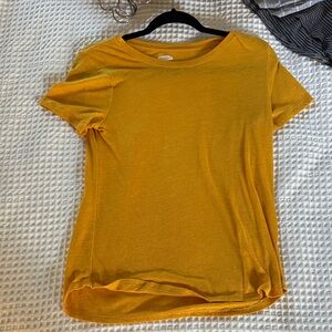 Old Navy Mustard Short Sleeve Tee